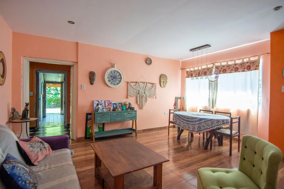 Casa 4 ambientes en venta Boulogne Jardín Cochera foto 4