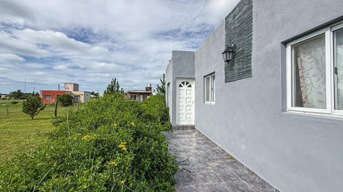 VENTA 2 DUPLEX 3 AMBIENTES EN BLOCK  5 CUADRAS MAR foto 3