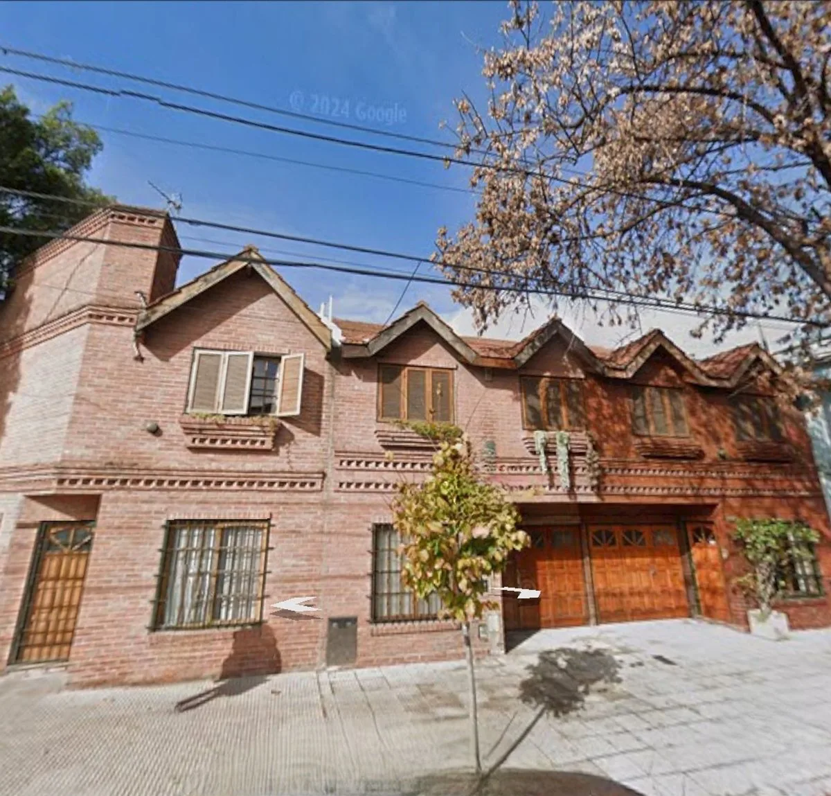 Hermosa Casa Triplex en venta en Villa Gral. Mitre foto 2