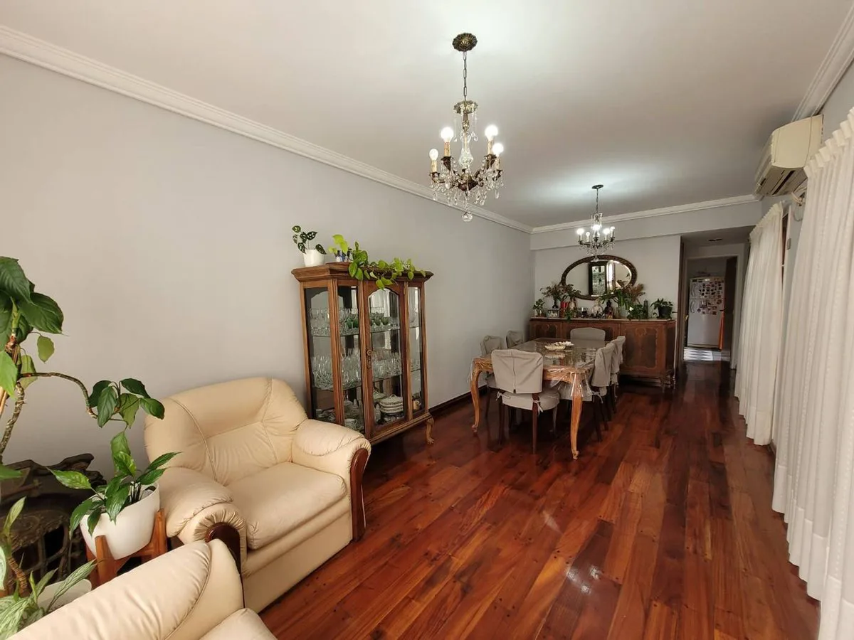Hermosa Casa Triplex en venta en Villa Gral. Mitre foto 4