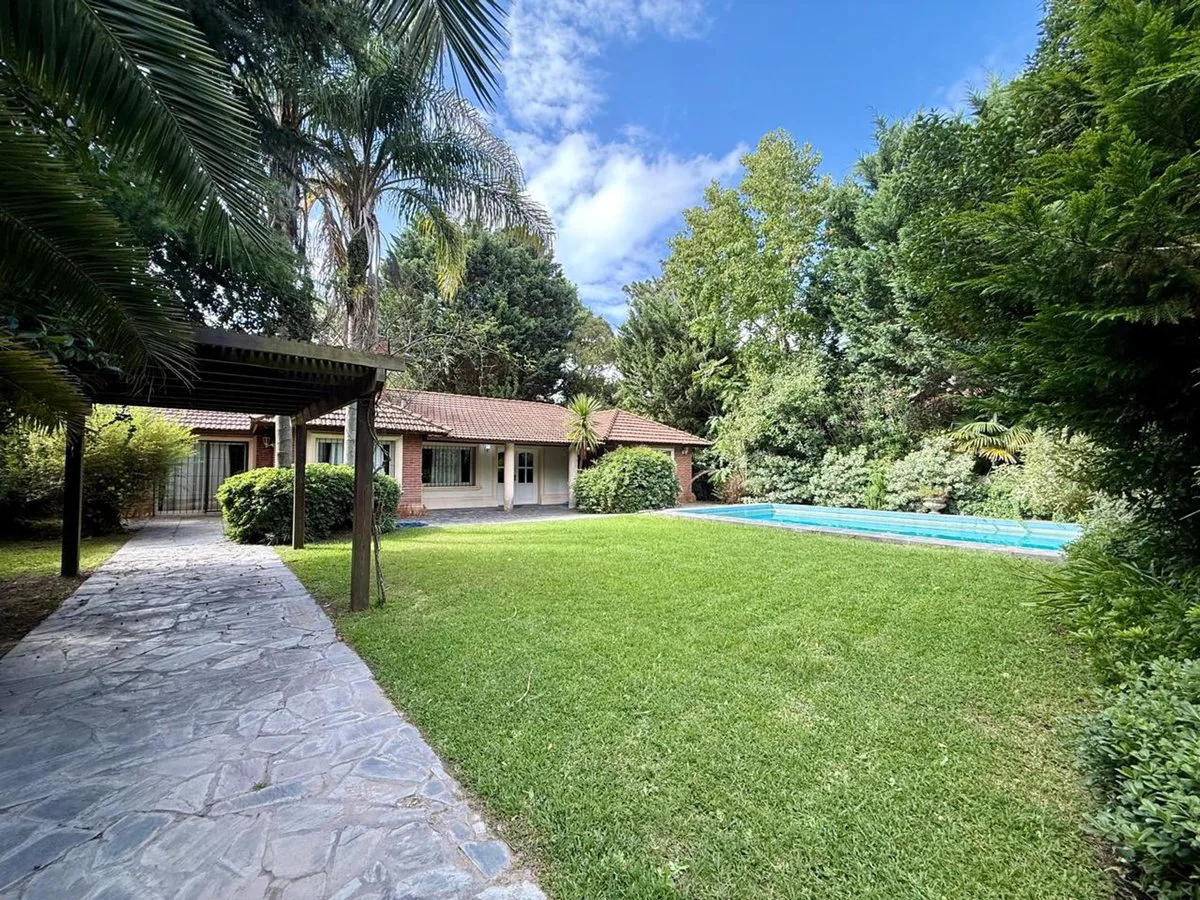 CASA EN VENTA 6 AMBIENTES PINAMAR CON PISCINA foto 5