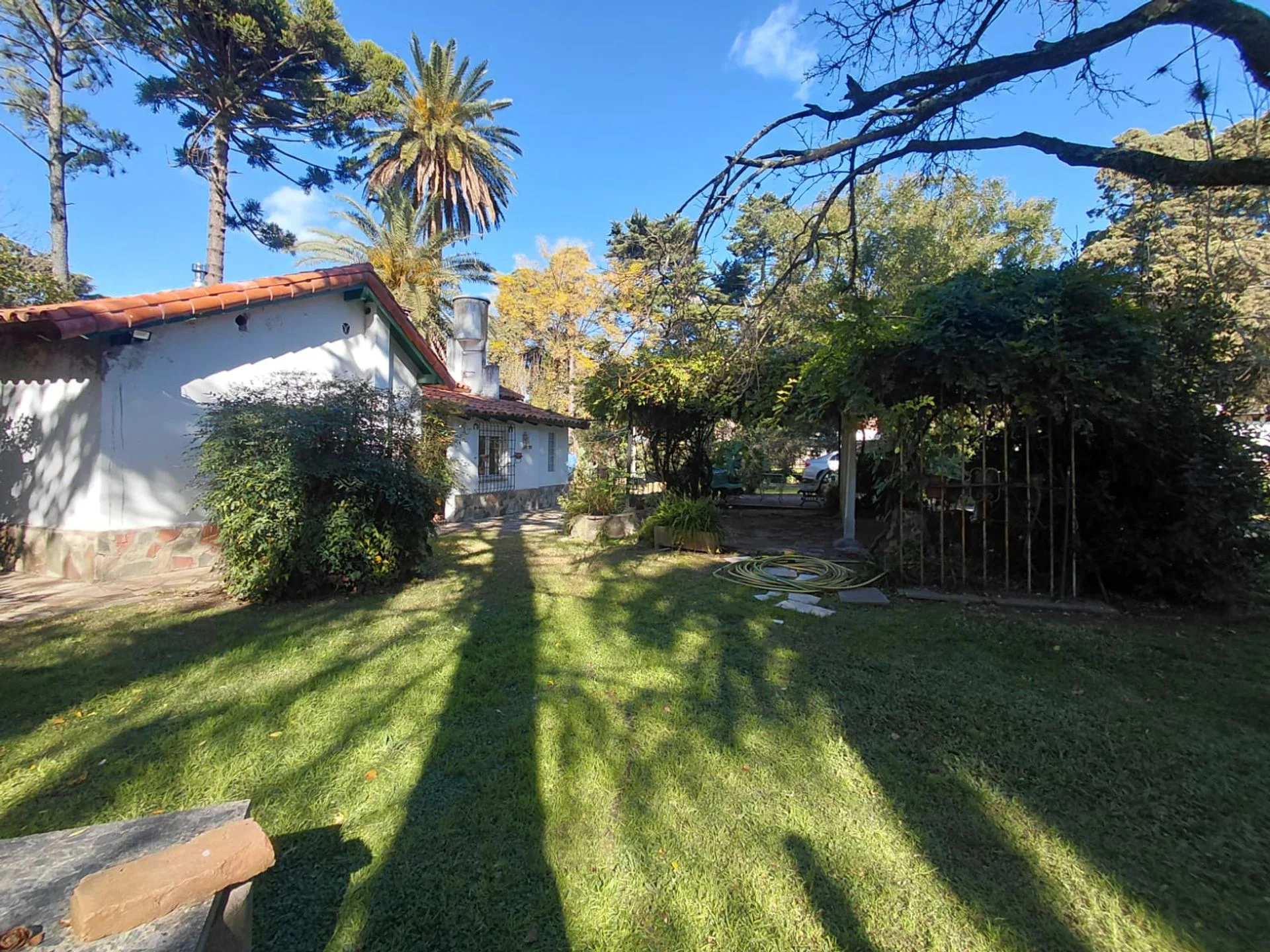 Quinta 6 lotes, 2 casas de 3/4 ambientes c/pileta foto 4