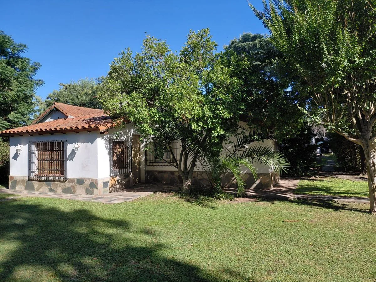 Quinta 6 lotes, 2 casas de 3/4 ambientes c/pileta foto 5