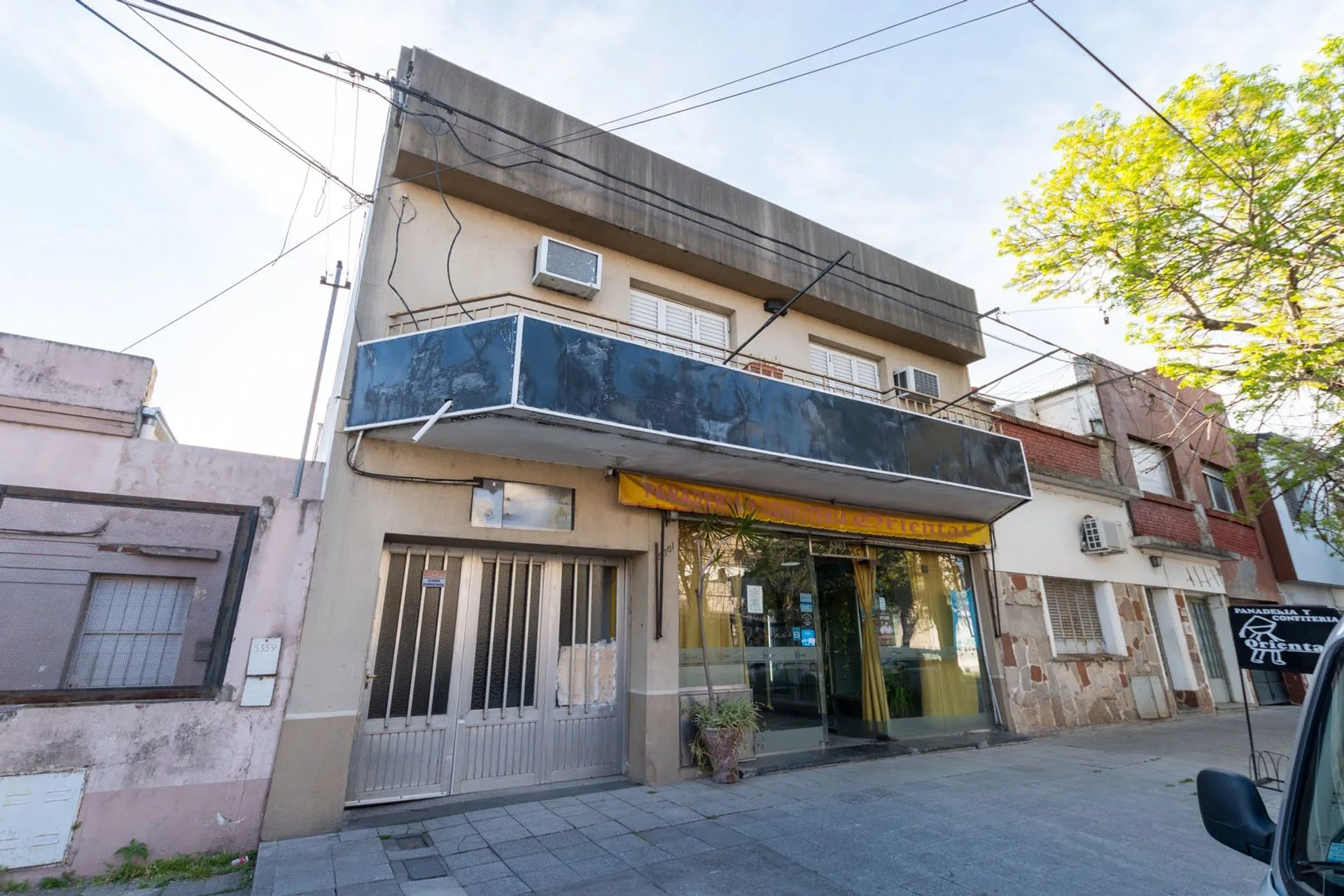 VENTA LOCAL COMERCIAL + DEPARTAMENTO foto 2