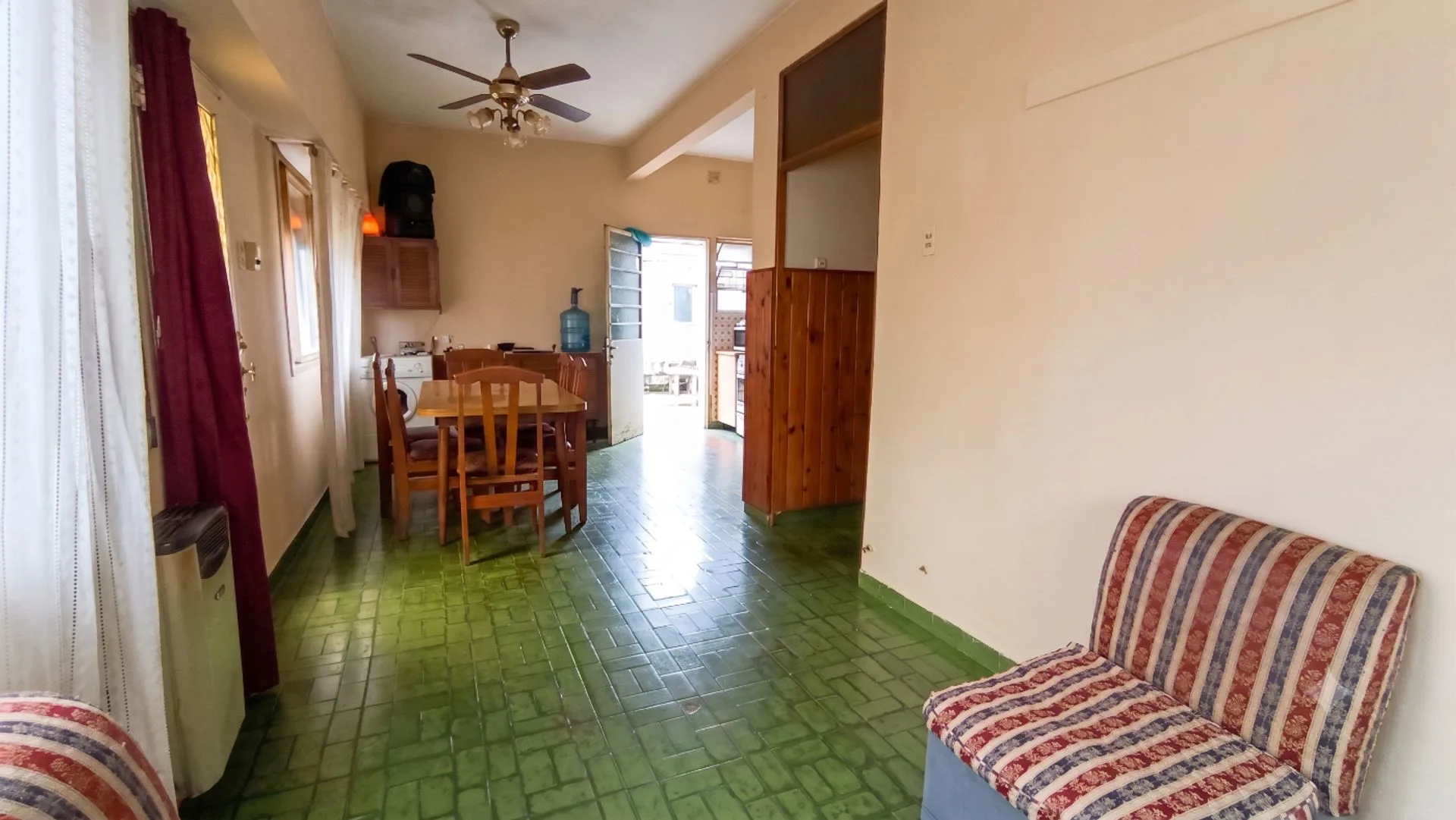 Venta Casa 4 Ambientes Castelar Sur Apto Credito foto 2