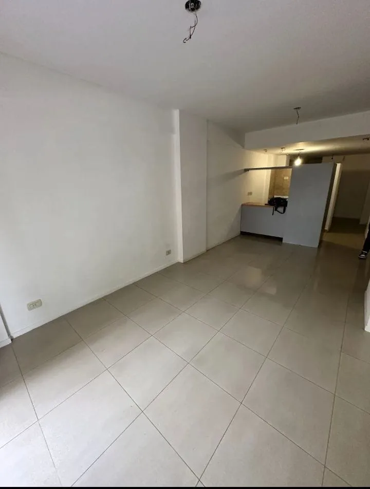 Se vende un espectacular departamento, de 2 ambientes amplio con balcón - Almagro foto 3