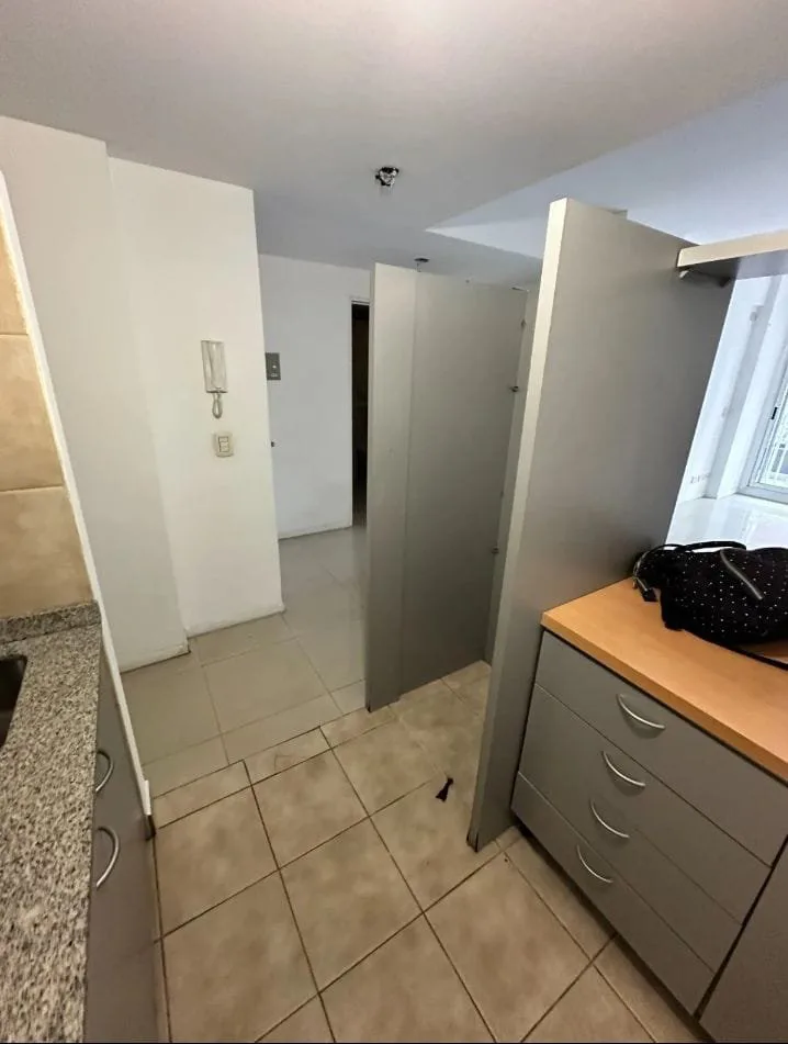 Se vende un espectacular departamento, de 2 ambientes amplio con balcón - Almagro foto 4