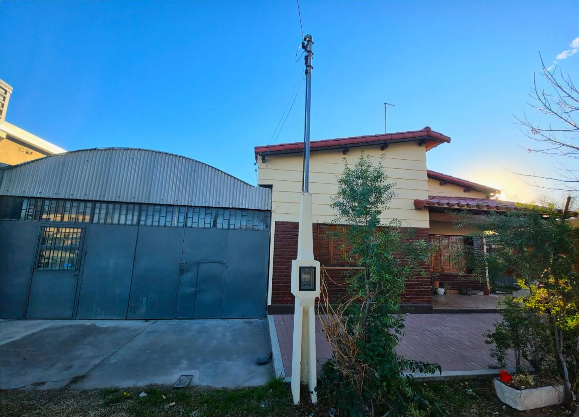 VENTA CASA Y GALPON SAN RAFAEL MENDOZA foto 2