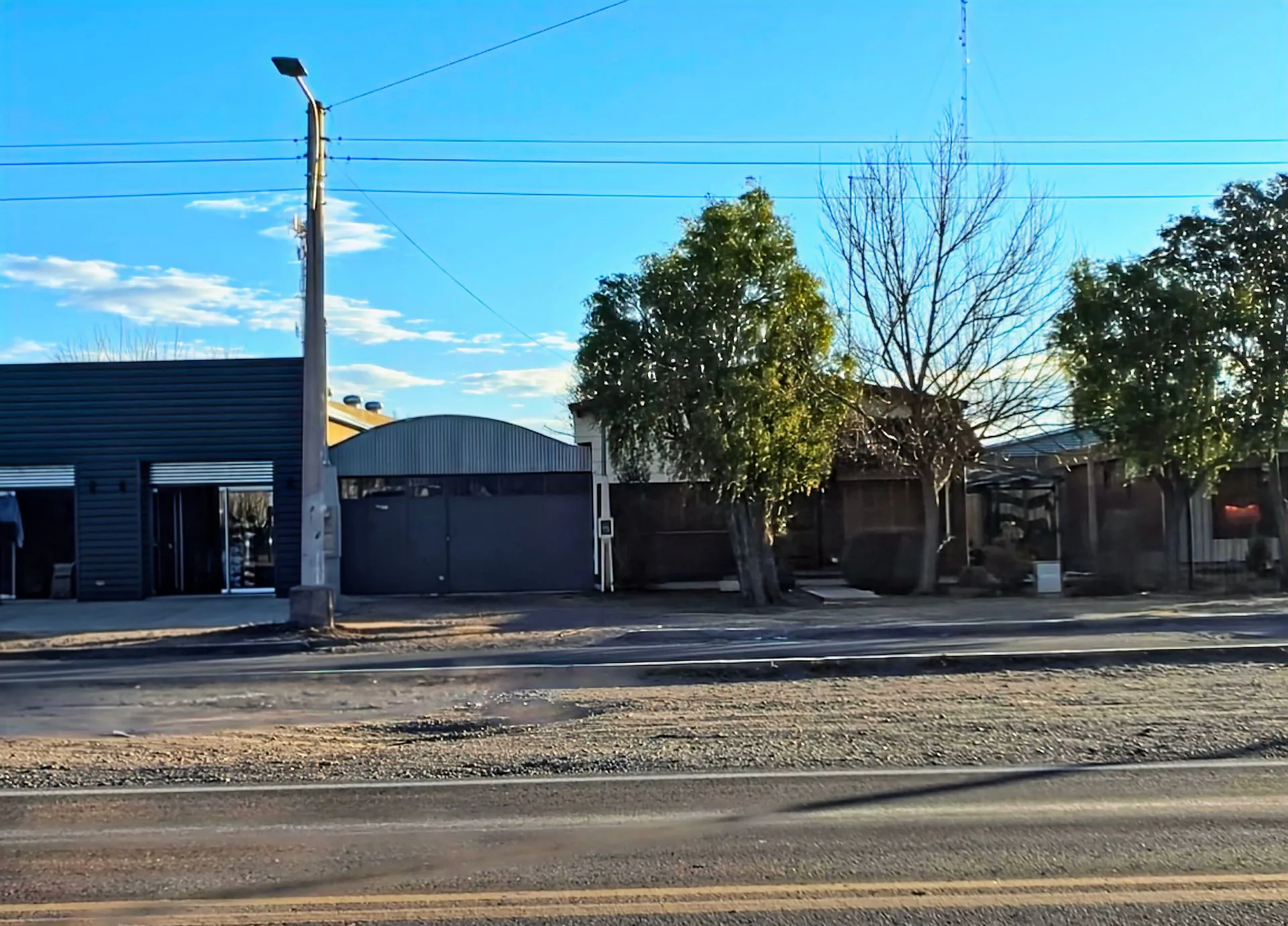 VENTA CASA Y GALPON SAN RAFAEL MENDOZA foto 3