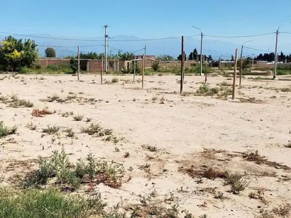 Lote en venta Barrio la amistad foto 4