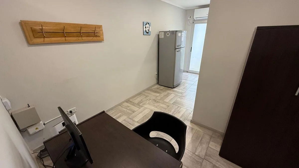 Se vende Local/oficina en Av. Laprida al 400 - VT foto 4