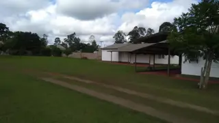 EXCELENTE COMPLEJO CON 6 DEPARTAMENTOS MAS VIVIENDAS PRINCIPAL DE TRES AMBIENTES,  HOSPEDAJE  TOTALMENTE EQUIPADO, APTO PARA 28 PERSONAS. Y OTRAS EDIF foto 4