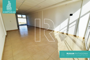 #Alquiler_RUKAN Local Comercial | TORRE CORTAZAR | Local 2 | 62 m2 | Calle HUMBERTO BEGHIN | Caleta Olivia.- foto 3