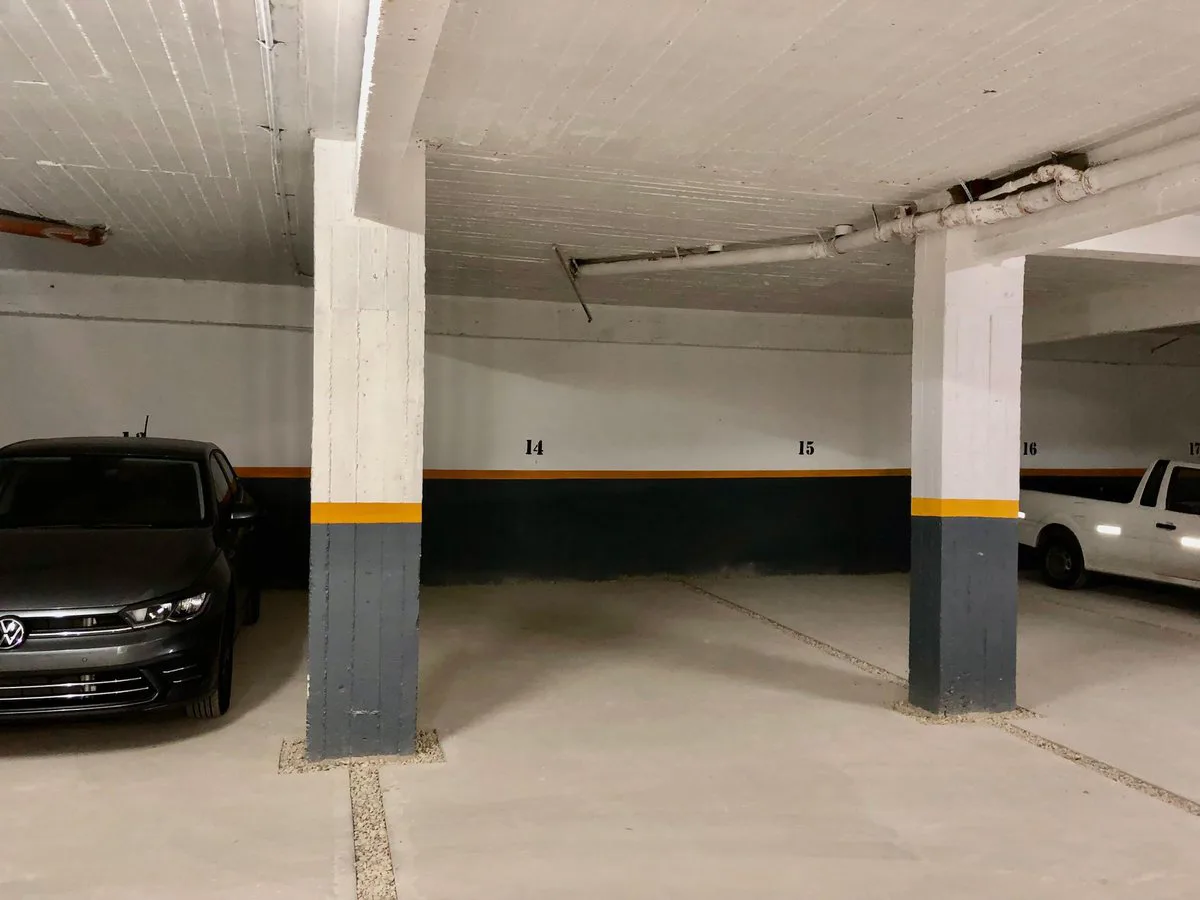 VENTA COCHERA CUBIERTA EN PB A ESTRENAR foto 2