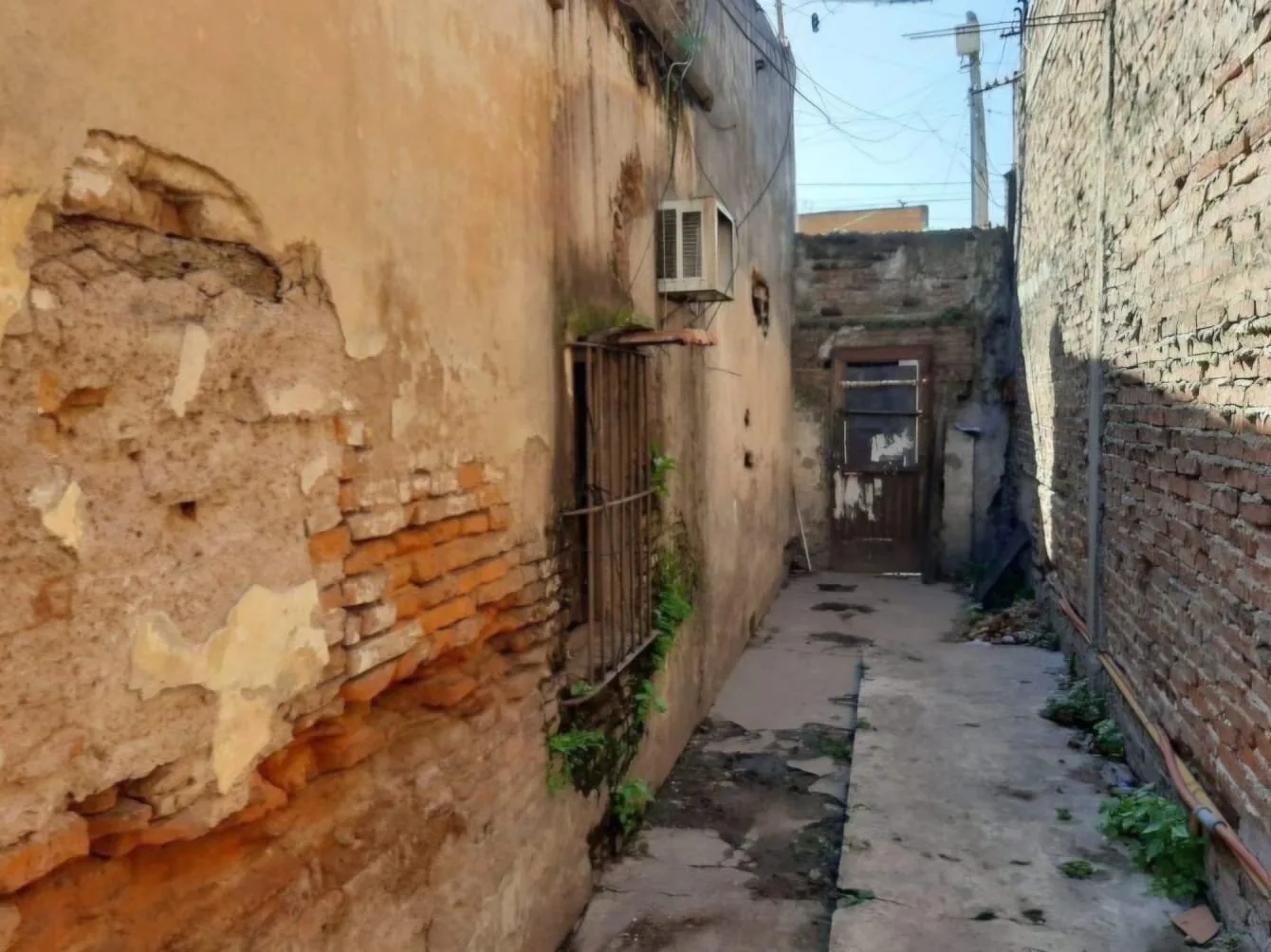 LOTE EN VENTA EN MORON IDEAL INVERSOR foto 2