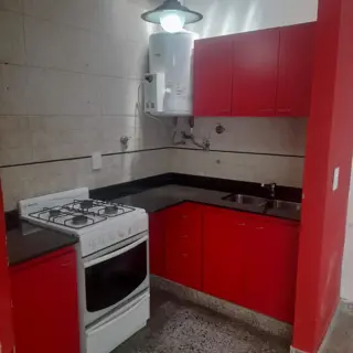 P.H. 2 amb. en Villa Devoto. PB es el 3 dentro de 6 PH. 50 años de antigüedad. Muy buen estado foto 1