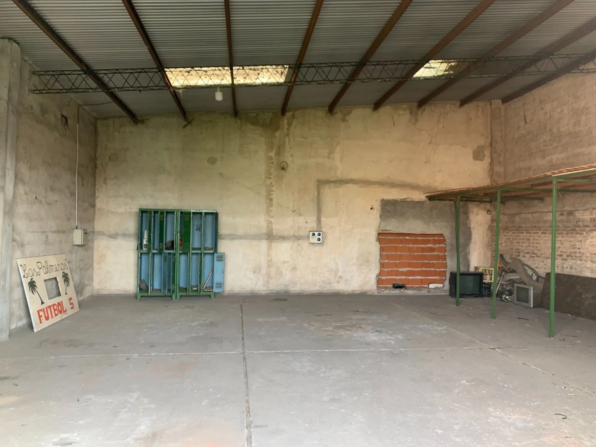 VENTA GALPON COMERCIAL Y TERRENO 25 DE MAYO BS AS foto 4
