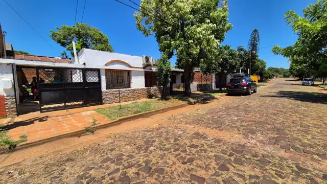 CASA DE 3 DORMITORIOS EN BARRIO JUDICIAL. APTA CRÉDITOHIPOTECARIO.OPORTUNIDAD PARA ADQUIRIR SU PRIMER INMUEBLE.-