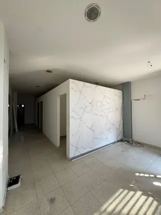 Local comercial  de 59 m2 a metros de Av Pte Peron, excelente ubicacion foto 5