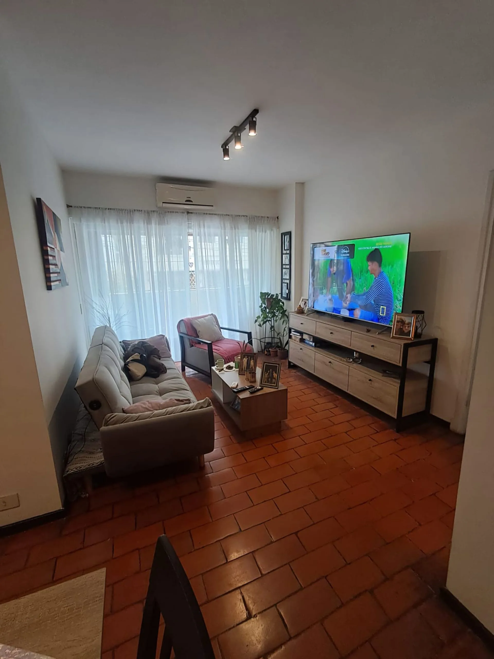 ALQUILER 24 MESES 3 AMBIENTES ZONA GUEMES foto 3