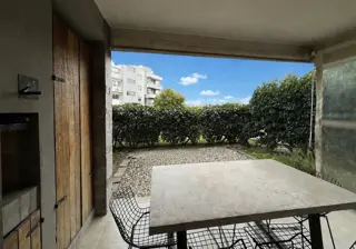 VENTA 2 AMBIENTES CON PATIO CON JARDIN EN LAGOON foto 1