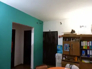 Excelente propiedad multifamiliar, dos casa de tres ambientes sobre lote de 10 x 35 en Garin foto 4