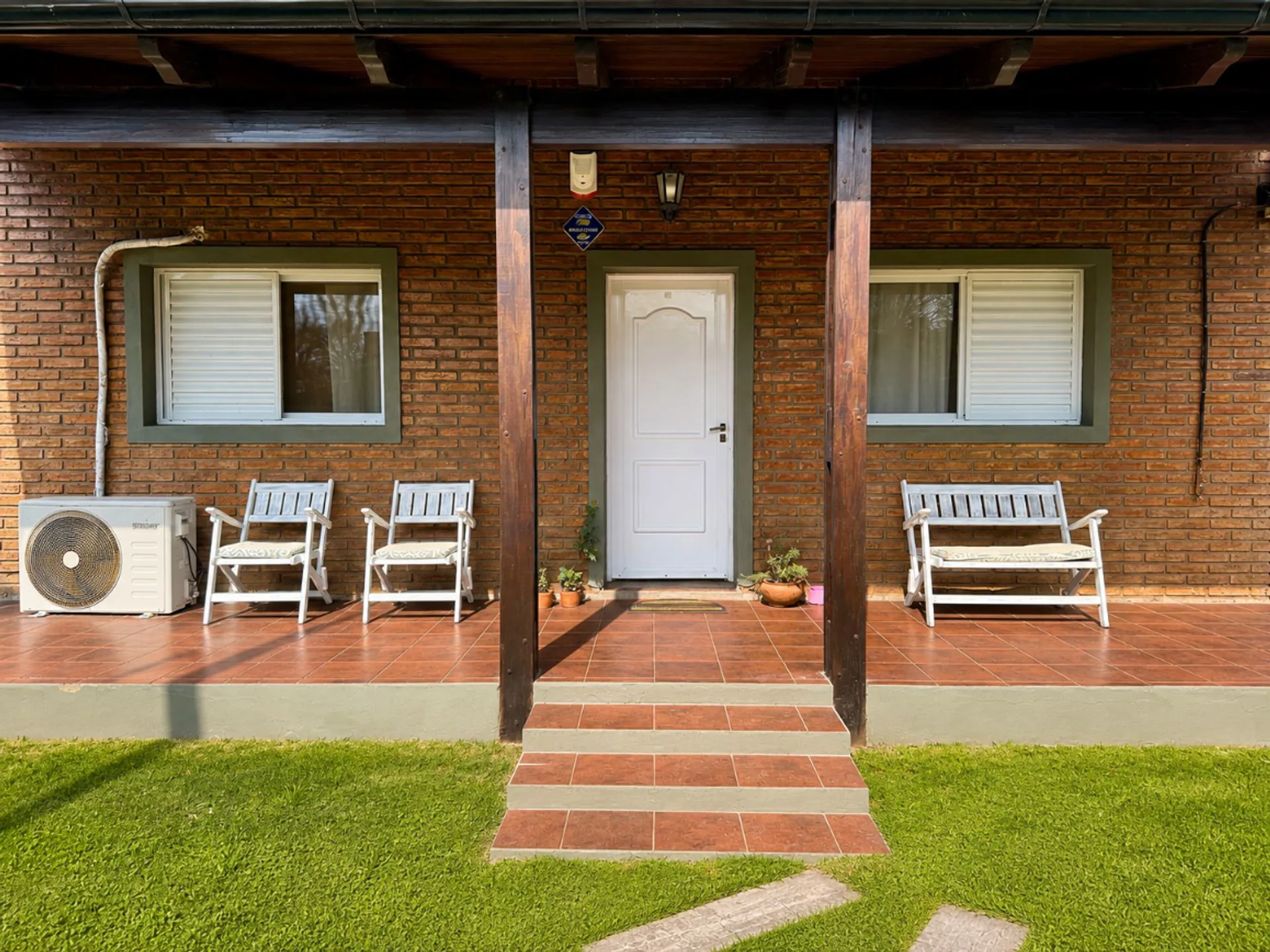 VENTA: CASA DE 3 DORMITORIOS CON QUINCHO Y PILETA foto 5