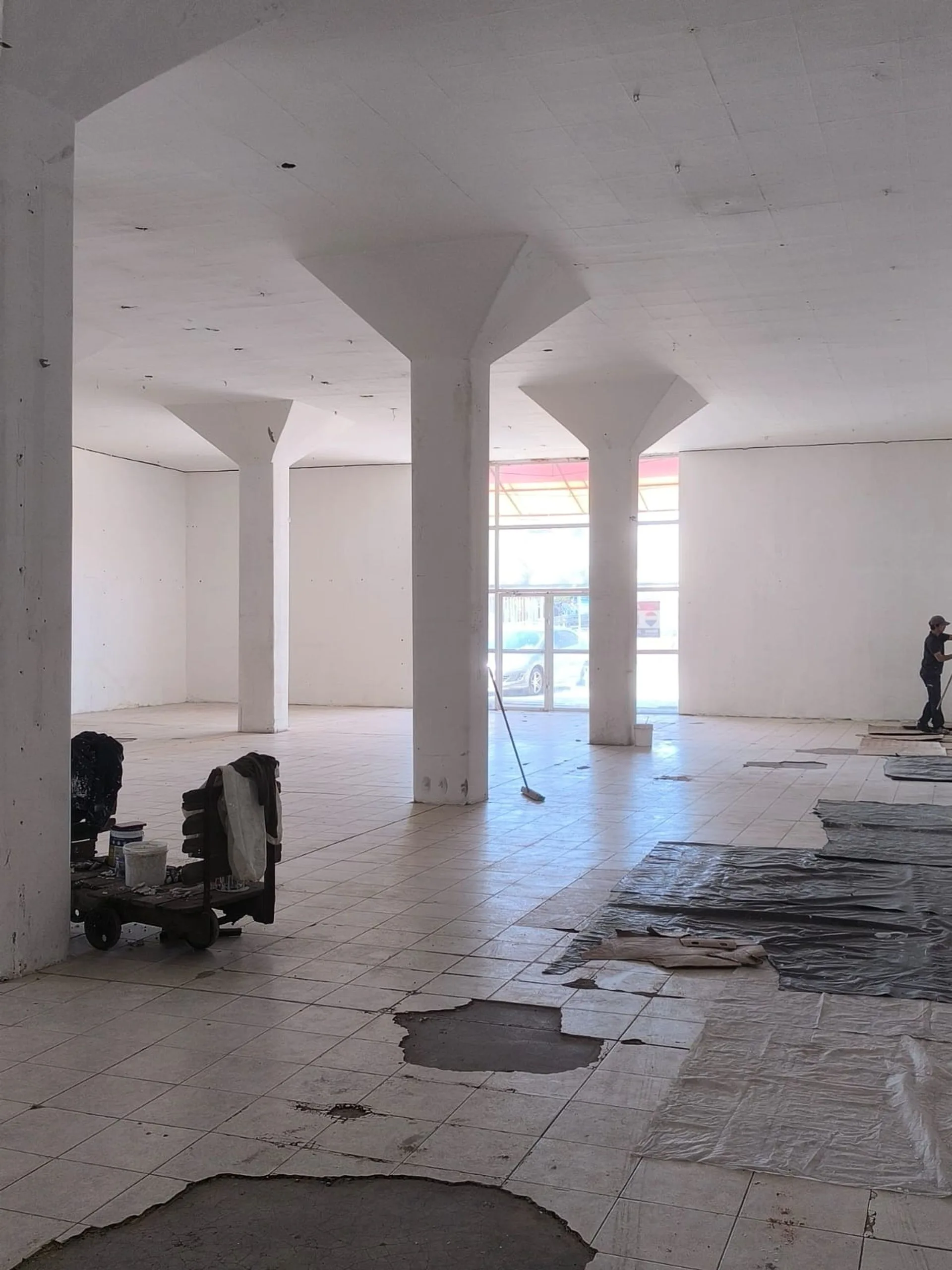 Remax Alquila Salon Comercial Godoy Cruz foto 4