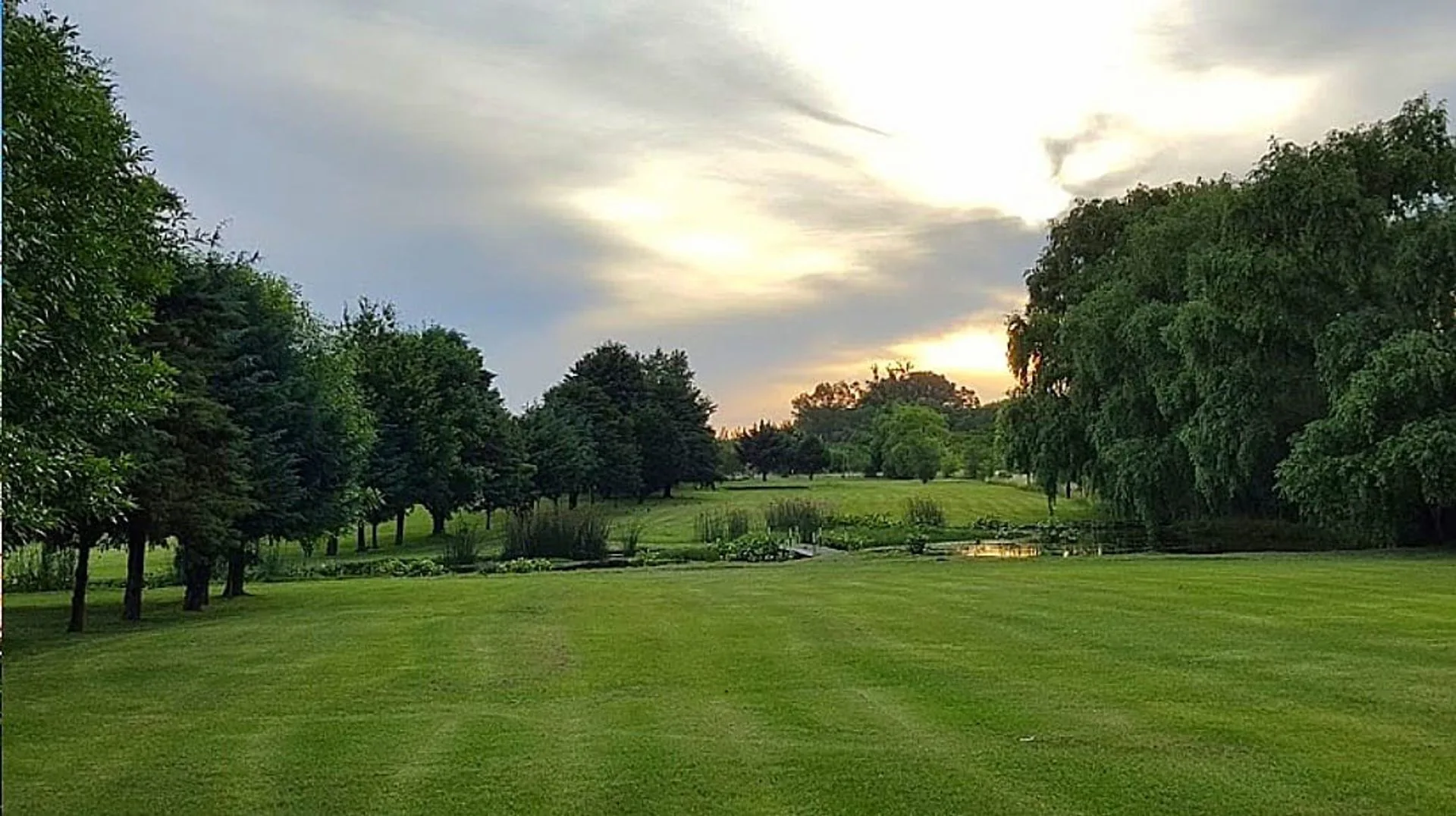 Hermoso Lote en Venta en Country Club Las Brisas foto 2