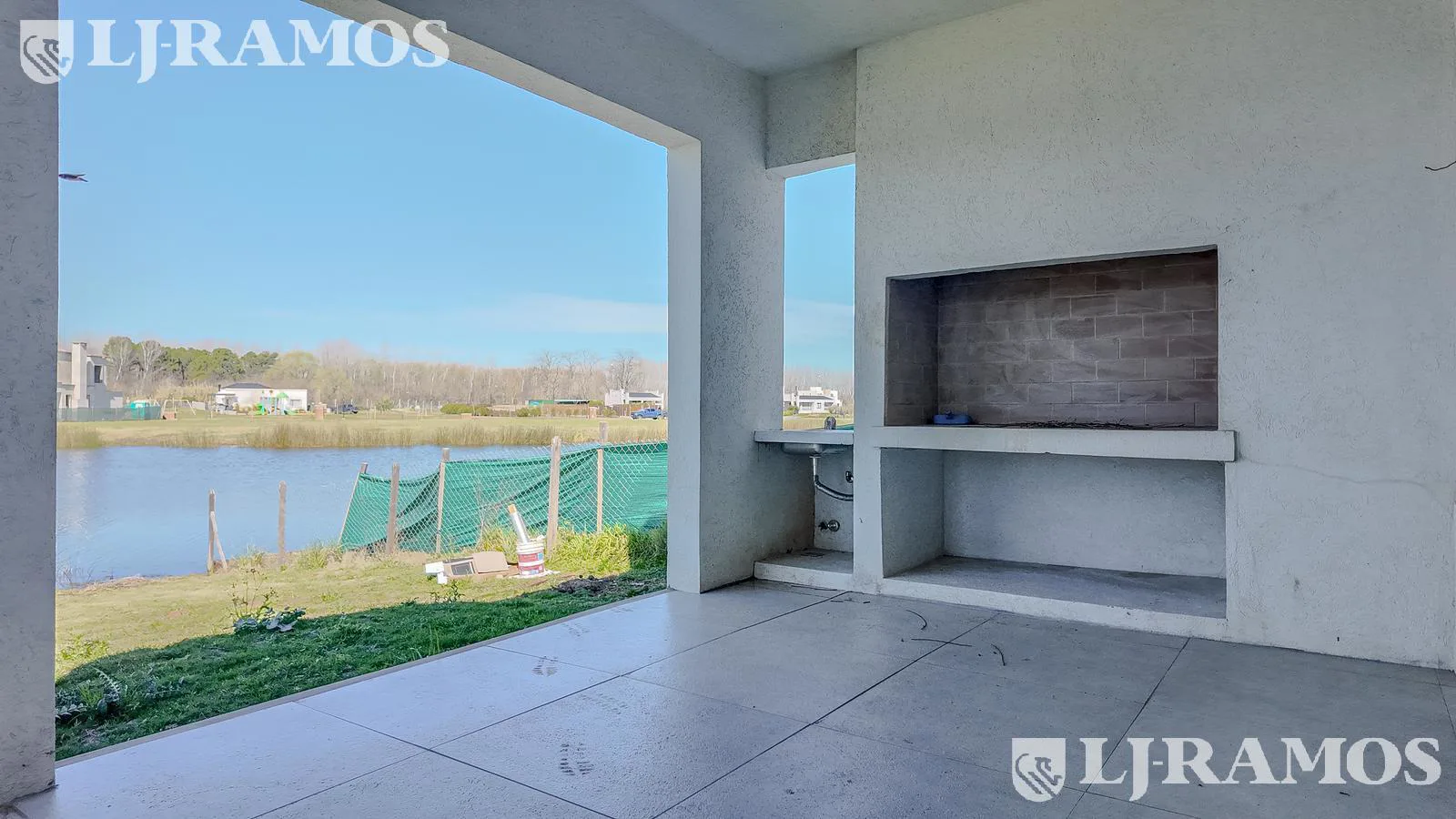 CASA A LA LAGUNA - 4 DORMITORIOS - EN VENTA EN SANTA ANA foto 5