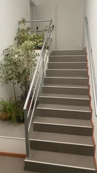 SE VENDE HERMOSO DEPTO CENTRICO VIEDMA foto 5