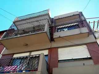 EXCELENTE PH 3 AMBIENTES  AMPLIOS CON BALCÓN  , APTO CRÉDITO. foto 3