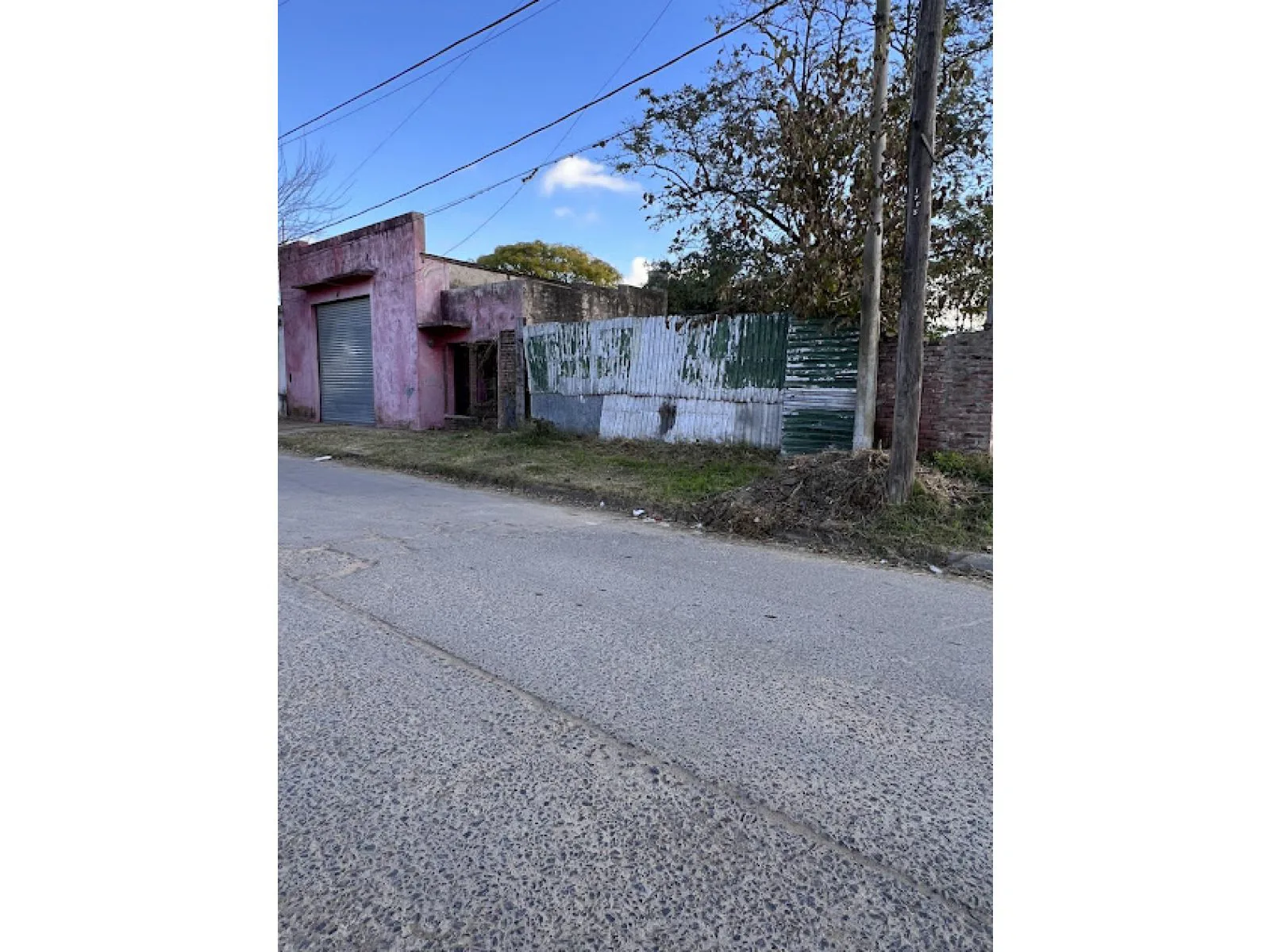 Galpón ubicado en la esquina de Belgrano y Azara foto 4