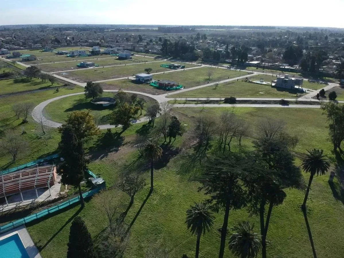TERRENO LOTE VENTA BARRIO SAINT JOSEPH LONGCHAMPS foto 2