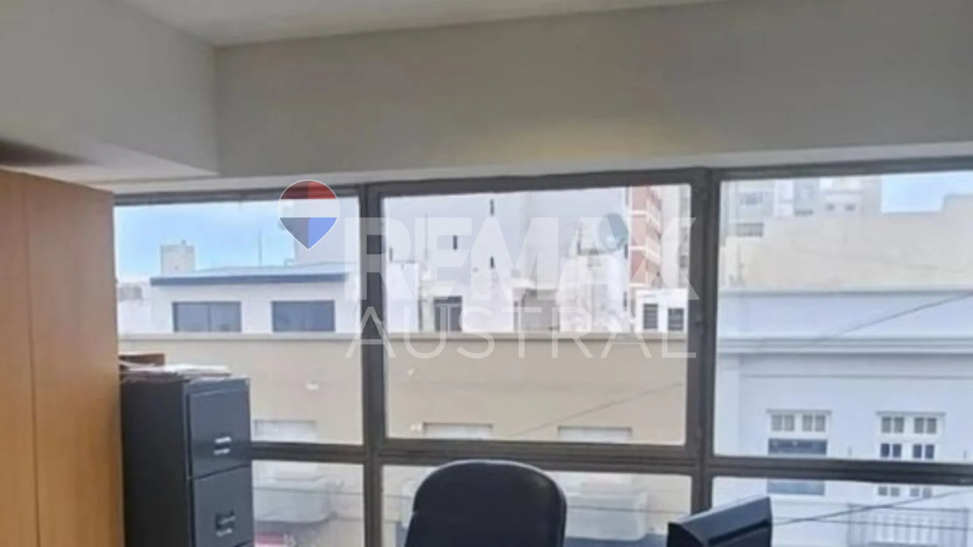 OFICINA EN MORENO Y SAN MARTIN-CENTRO-COMODORO foto 4