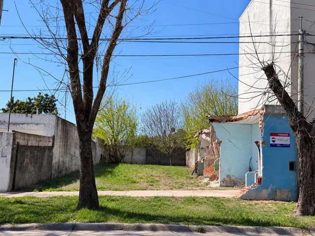 EN VENTA TERRENO 10X28 A METROS POLO JUDICIAL