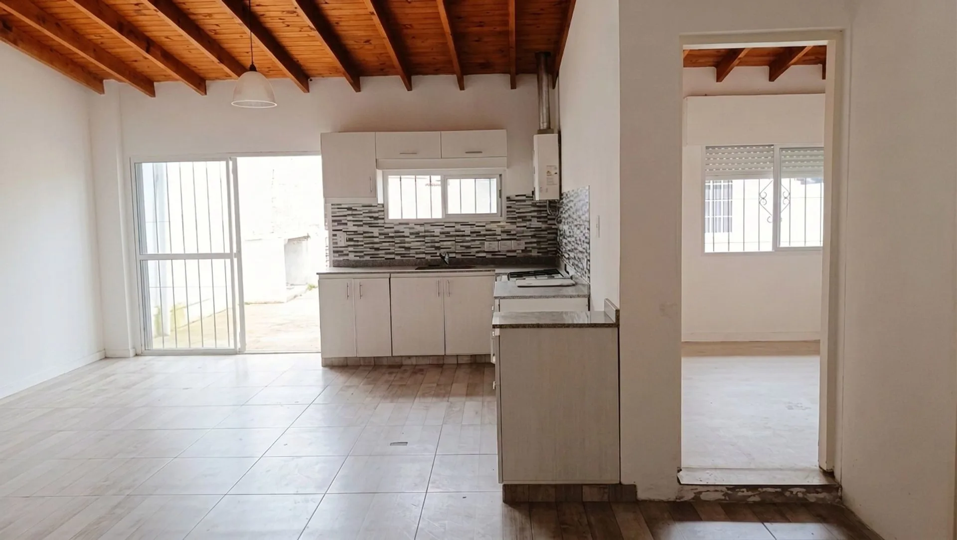 Venta Casa Multifamiliar 7 ambientes Lujan  Jardin foto 4