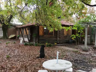 VENTA - PARQUE LELOIR - TERRENO CON QUINCHO DE TRONCO - PISCINA - SOBRE LOTE DE 15 x 34 APROX. foto 1