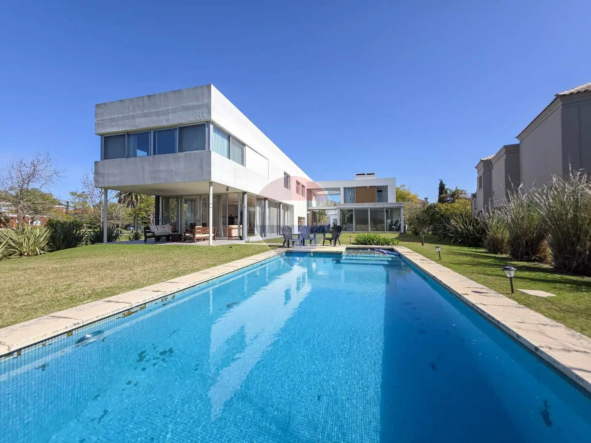 CASA AL BOSQUE EN VENTA EN LOS CASTORES, NORDELTA foto 2