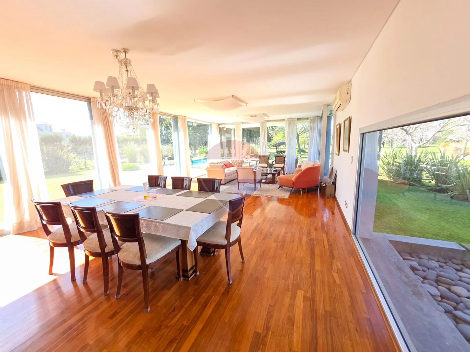 CASA AL BOSQUE EN VENTA EN LOS CASTORES, NORDELTA foto 3