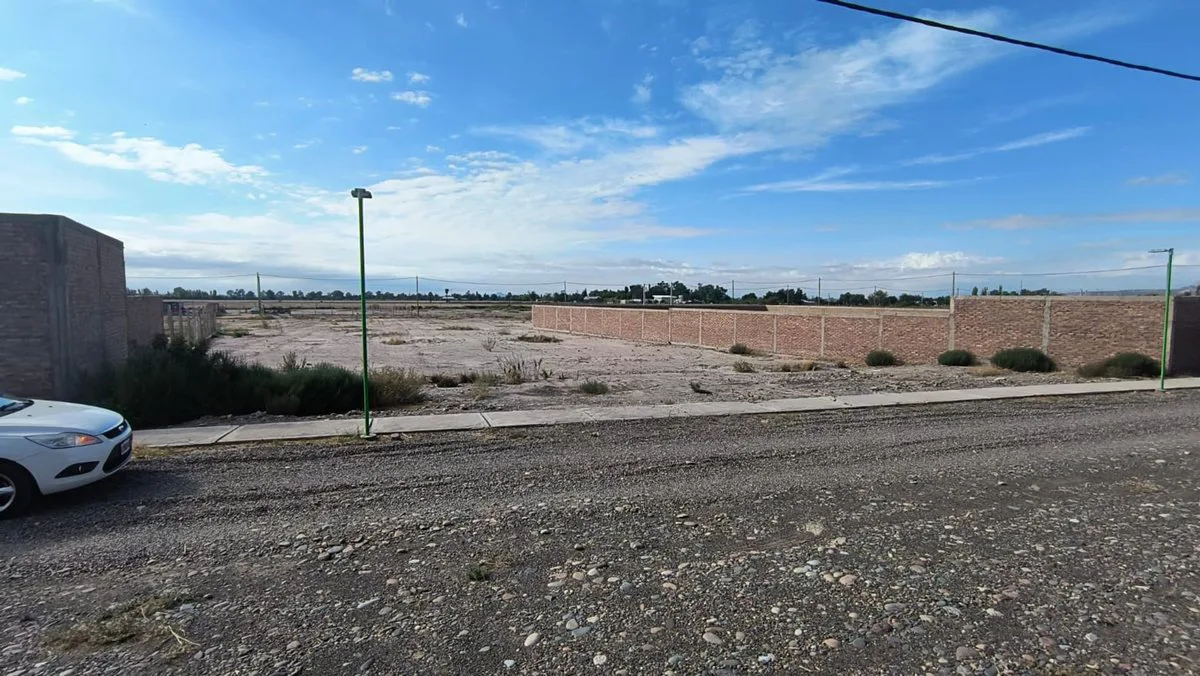 TERRENO DE 1460 M2. CALLE CHACABUCO, POCITO