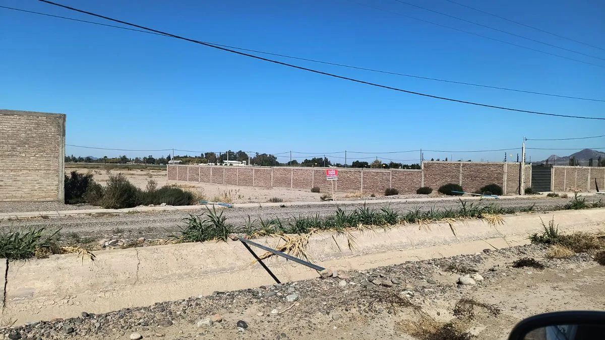 TERRENO DE 1460 M2. CALLE CHACABUCO, POCITO foto 4