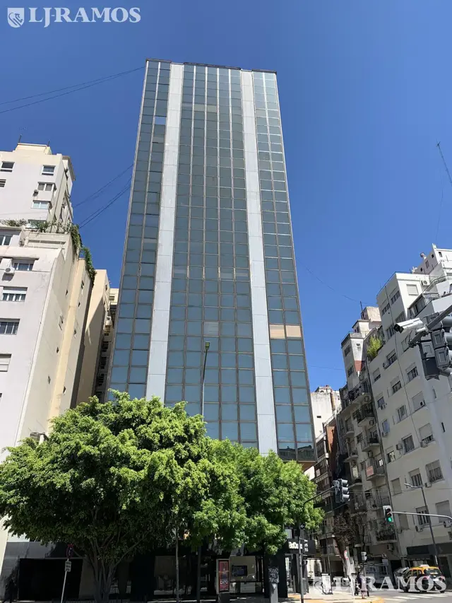 Cerrito 1200. Piso 16° oficina. 3 cocheras fijas. VENTA y/o ALQUILER.