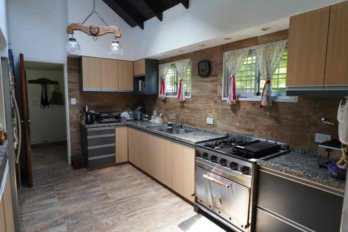 VENTA CASA 5 AMB  PILETA MANUEL ALBERTI PILAR foto 2