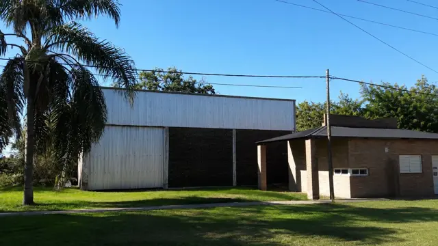 Galpon + Casa. Terreno 1051 M2
