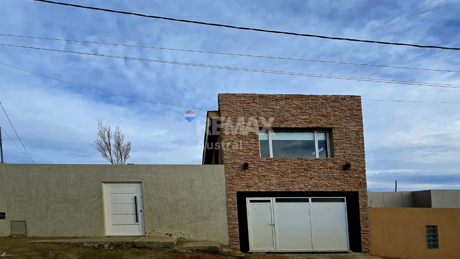 VENTA Casa | 6 Amb. | 248 m² | Gas | Agua Propia foto 2