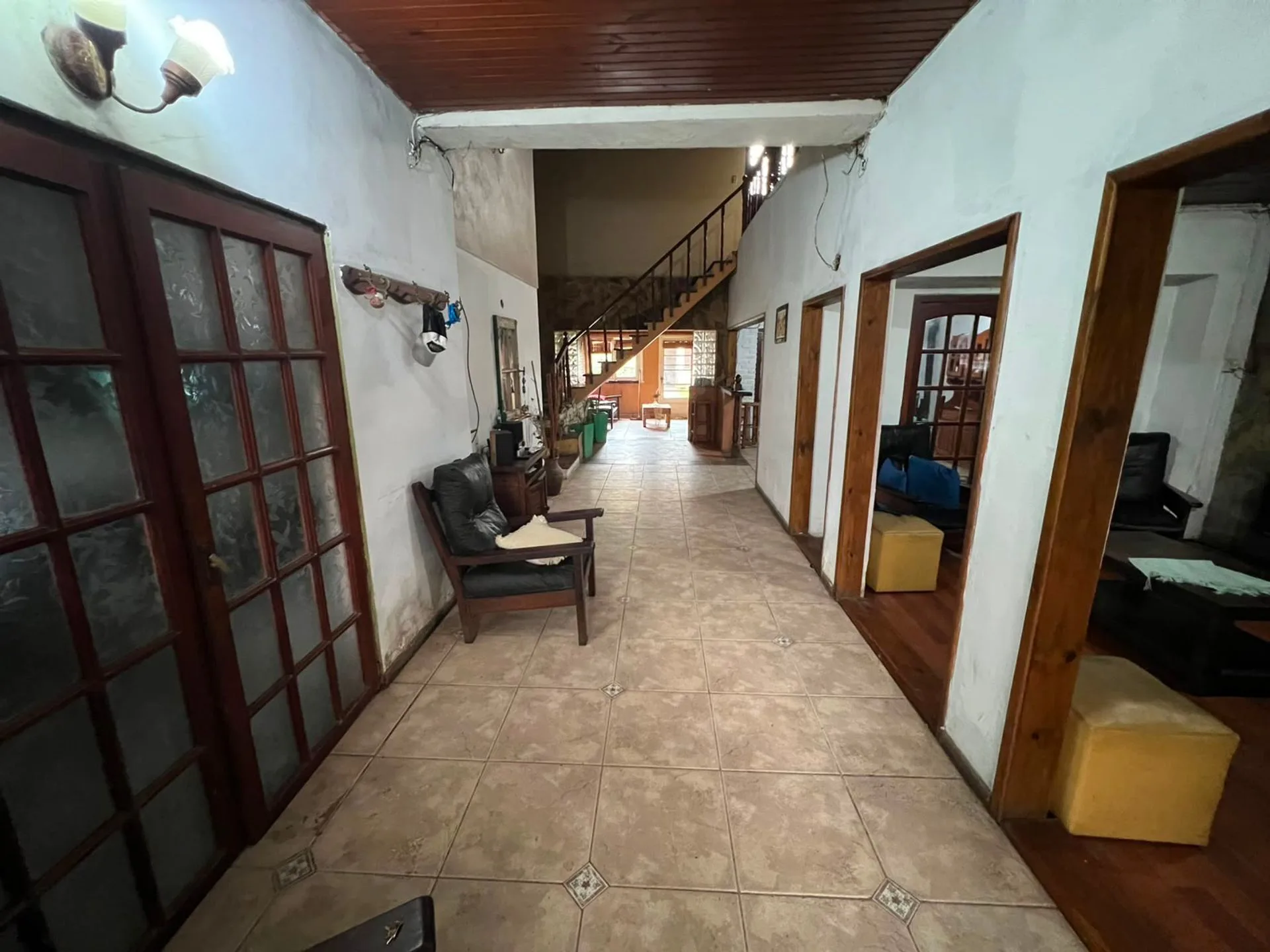 Casa 2 dormitorios en venta en La Plata cochera foto 4