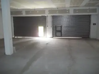 GRAN PREDIO EN GENERAL RODRIGUEZ 1900 M2 , GALPON, 2 LOCALES COMERCIALES, PLAYON DE MANIOBRAS, CASA DE CUIDADORES foto 1