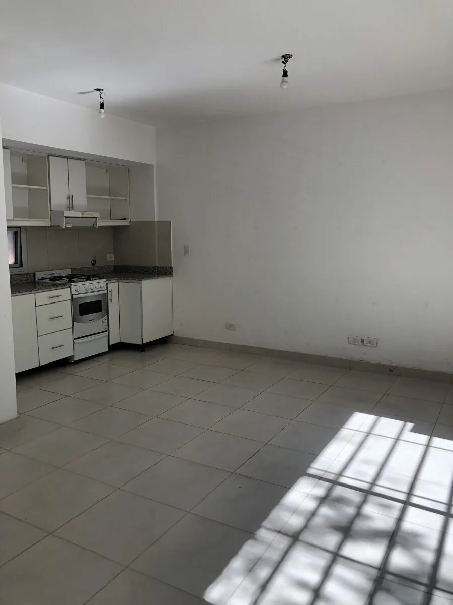 Departamento de 40 m² con 1 Dormitorio en Alquiler en Morón foto 2