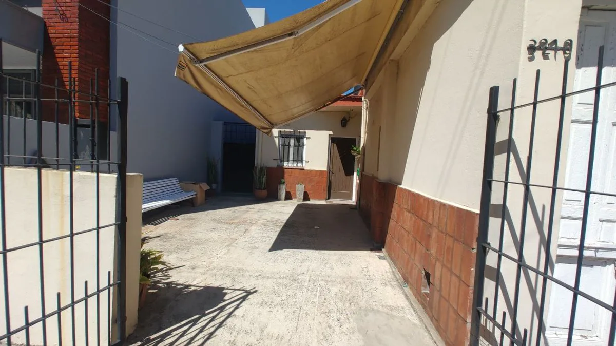 Venta Casa 4 Ambientes Oportunidad Rafael Calzada foto 2